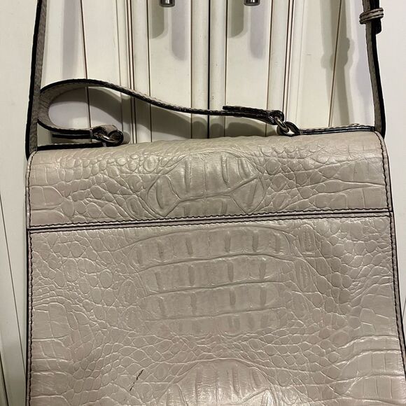 Kate Spade Bucket Crossbody Leather Bag New with defects - Picture 3 of 16